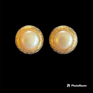 Vintage Liz Claiborne Inc. Faux Pearl Gold-Tone Floral Clip-On Earrings